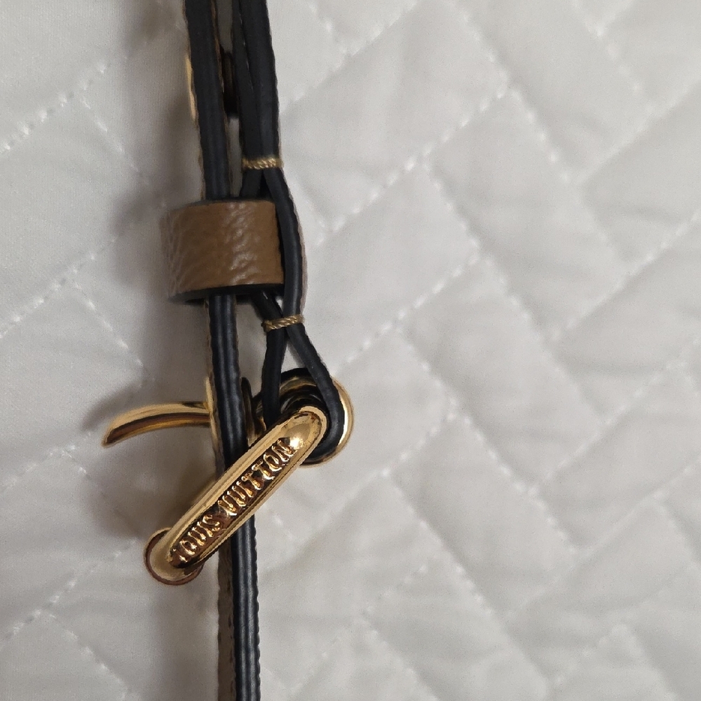Authentic Louis Vuitton Reverse Monogram Crossbody Bag - Picture 14 of 16
